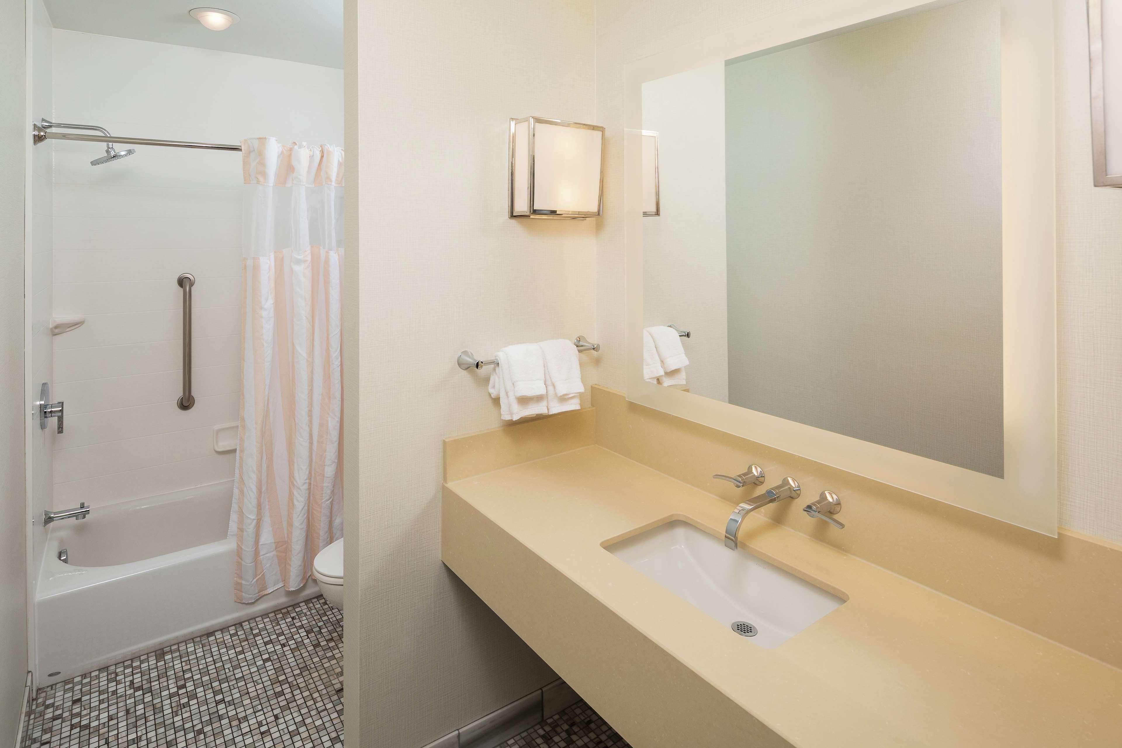Hilton Garden Inn Sioux Falls Downtown Екстериор снимка