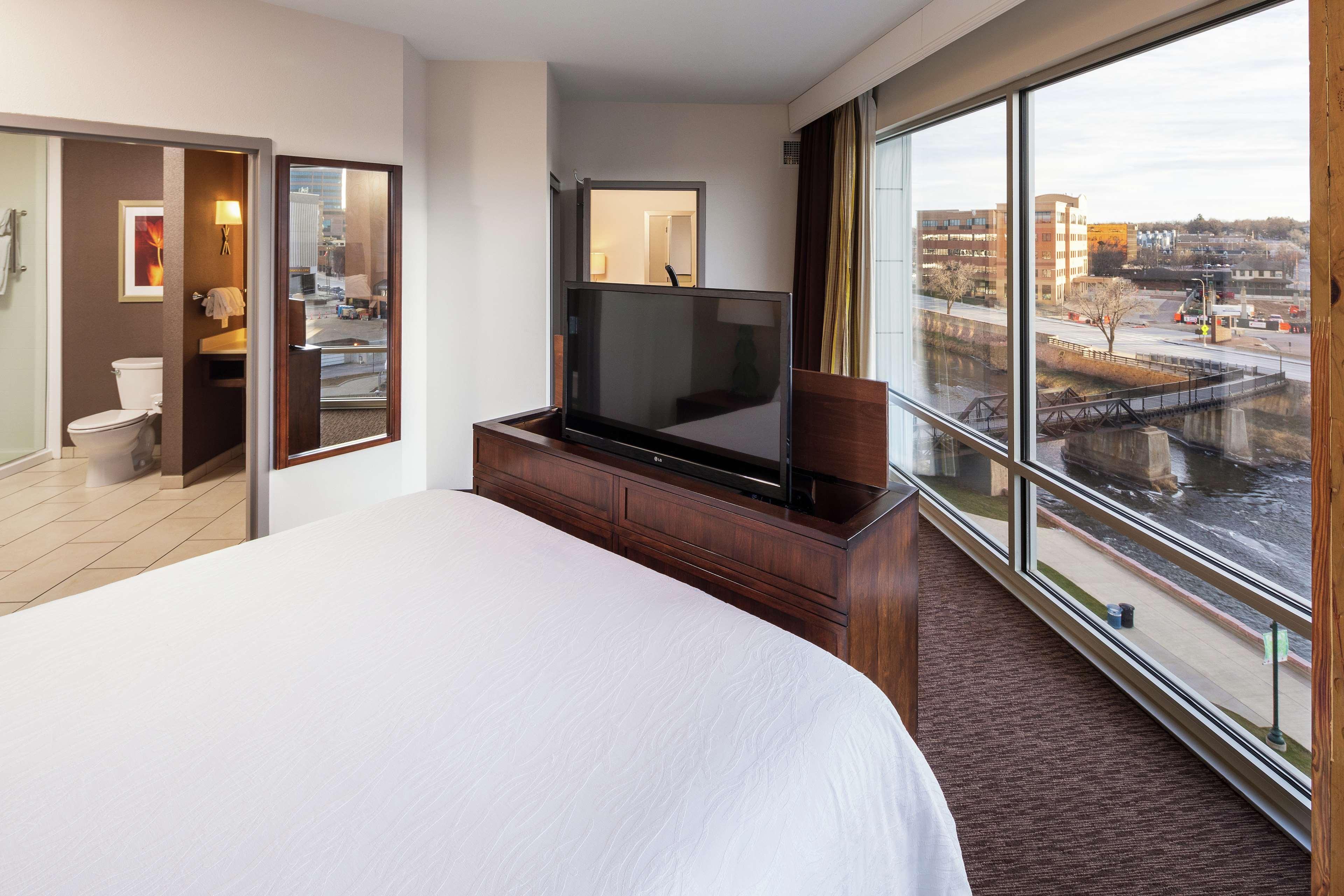 Hilton Garden Inn Sioux Falls Downtown Екстериор снимка